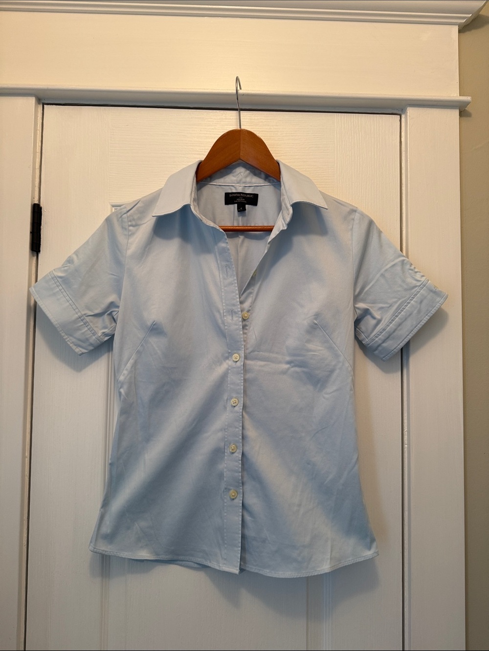 Banana Republic Light Blue Short Sleeve Button-Up Blouse